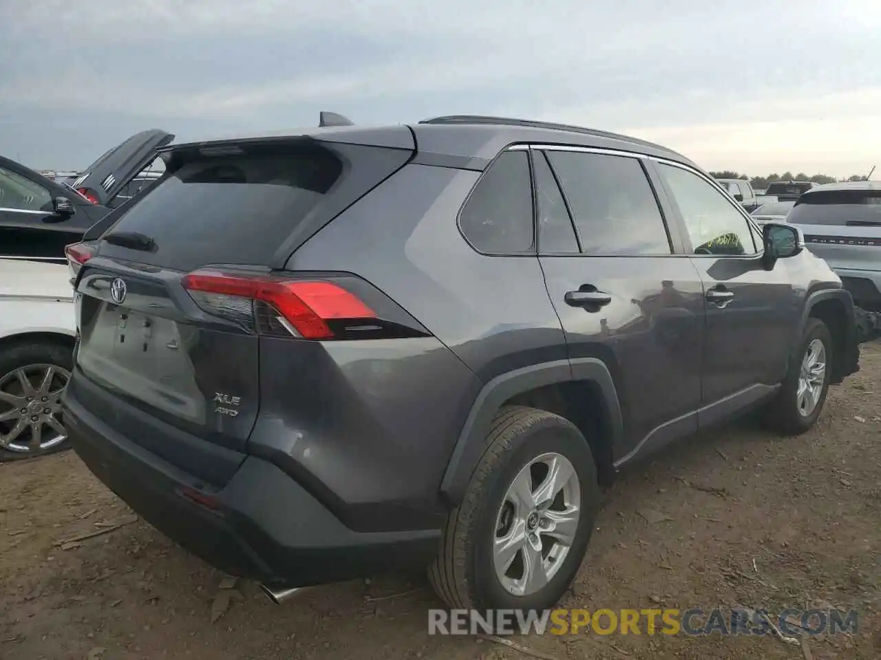 4 Photograph of a damaged car 2T3P1RFV1LC069025 TOYOTA RAV4 2020