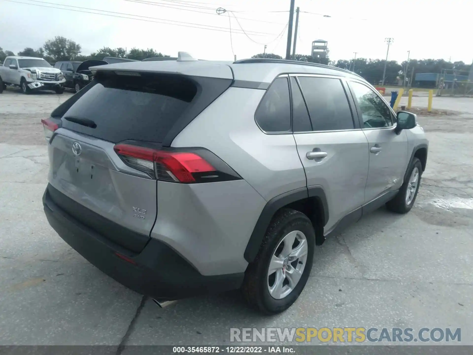 4 Photograph of a damaged car 2T3P1RFV1LC079716 TOYOTA RAV4 2020