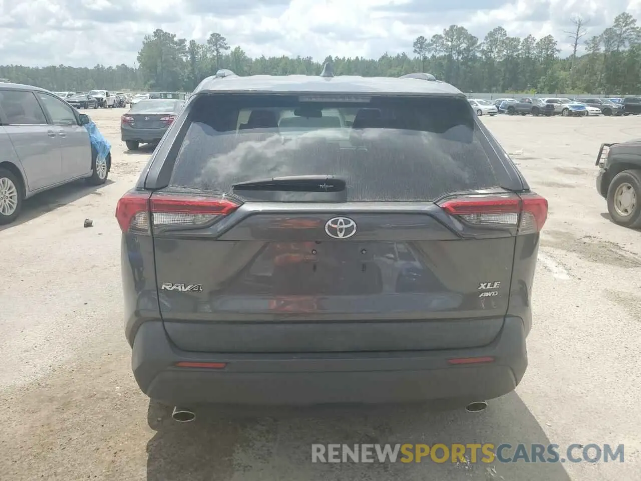 6 Photograph of a damaged car 2T3P1RFV1LC090070 TOYOTA RAV4 2020