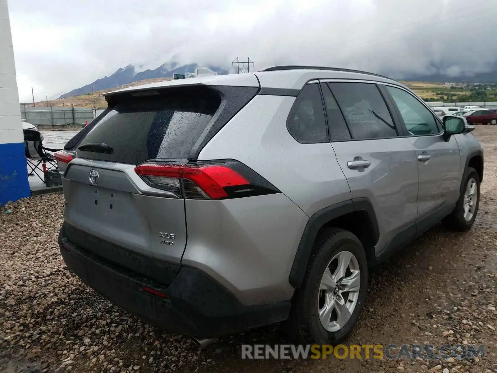 4 Photograph of a damaged car 2T3P1RFV1LC094829 TOYOTA RAV4 2020