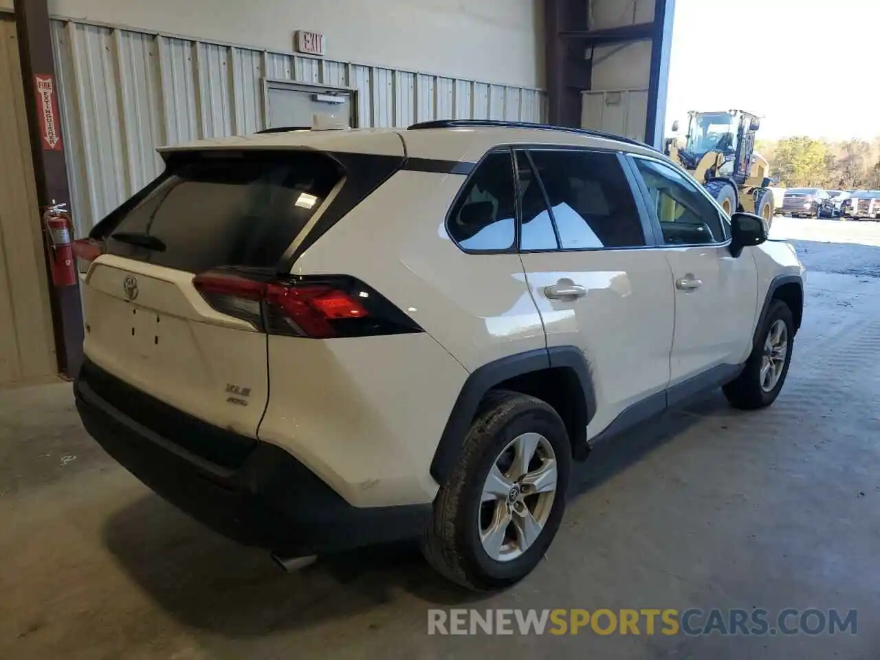 4 Photograph of a damaged car 2T3P1RFV1LC129160 TOYOTA RAV4 2020