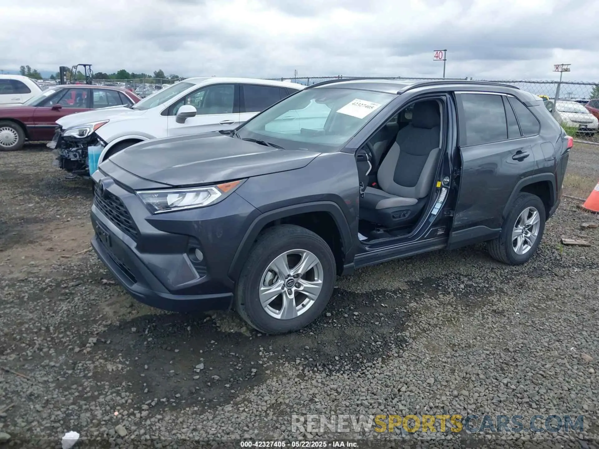 2 Photograph of a damaged car 2T3P1RFV1LW121977 TOYOTA RAV4 2020
