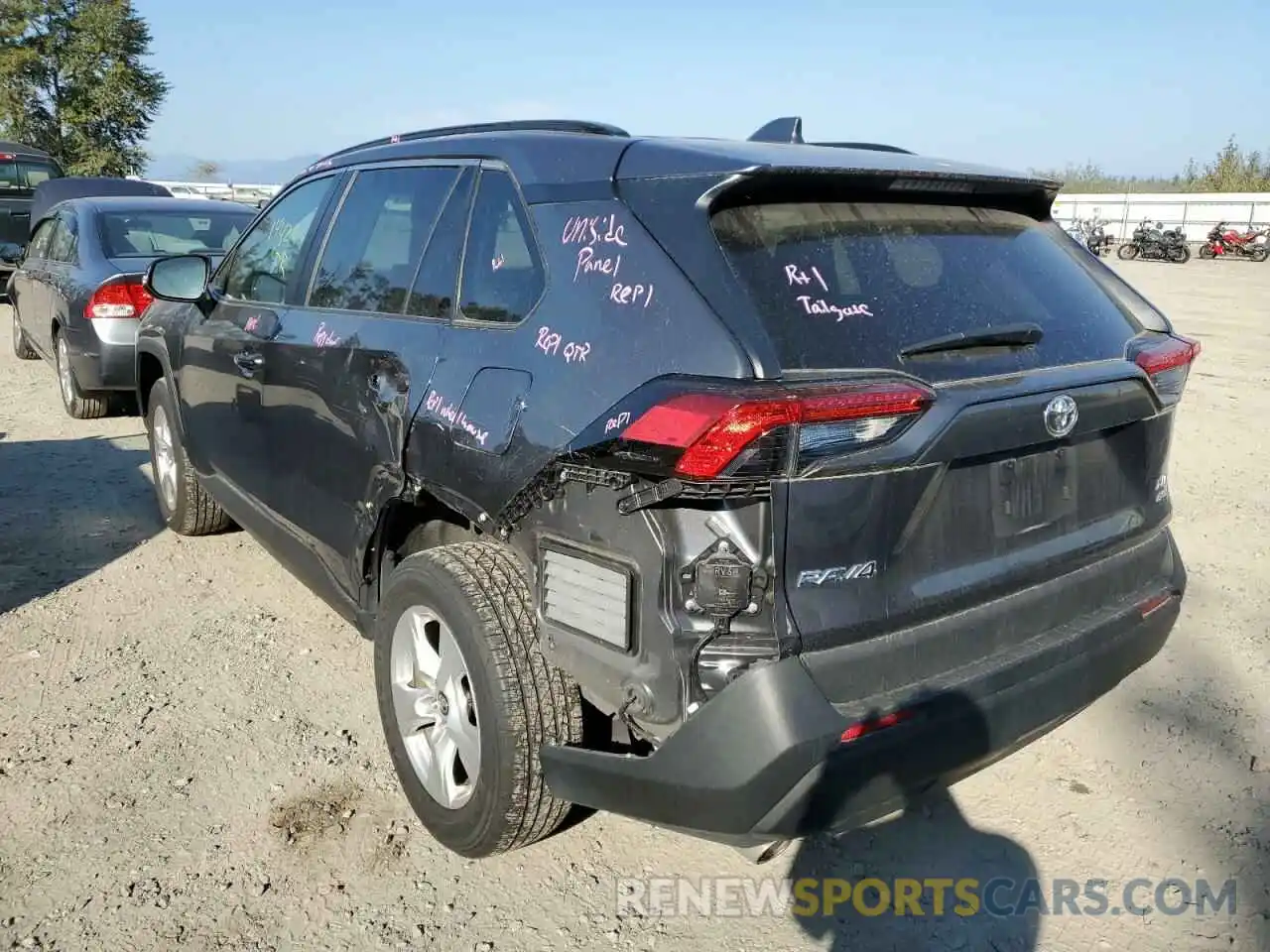 3 Photograph of a damaged car 2T3P1RFV1LW123521 TOYOTA RAV4 2020