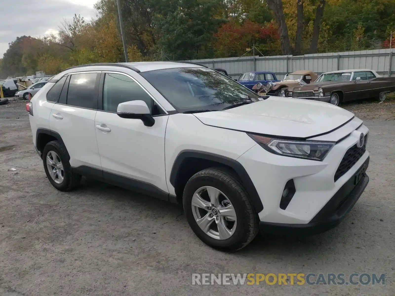 1 Photograph of a damaged car 2T3P1RFV1LW128301 TOYOTA RAV4 2020