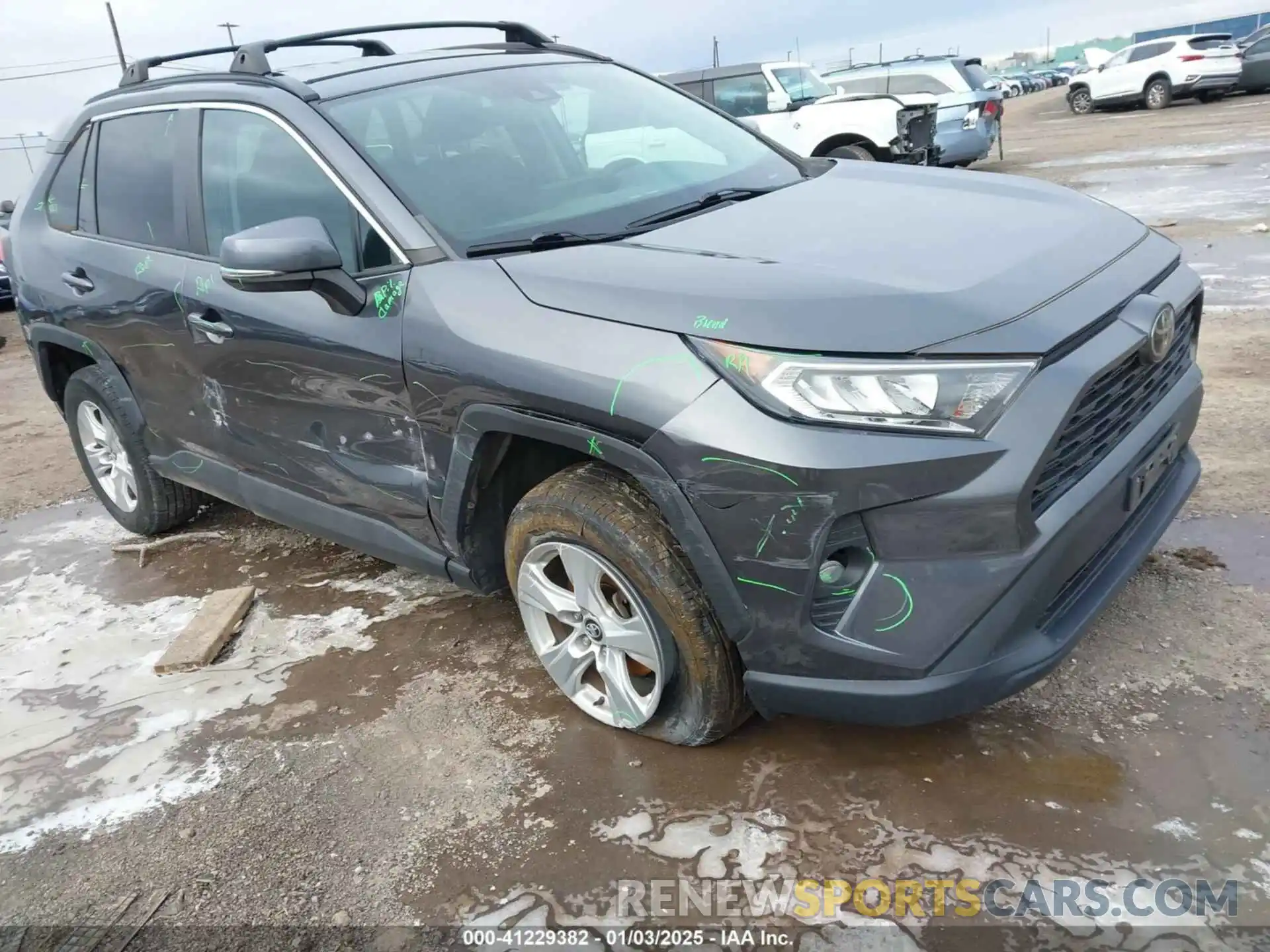 1 Photograph of a damaged car 2T3P1RFV2LC072967 TOYOTA RAV4 2020