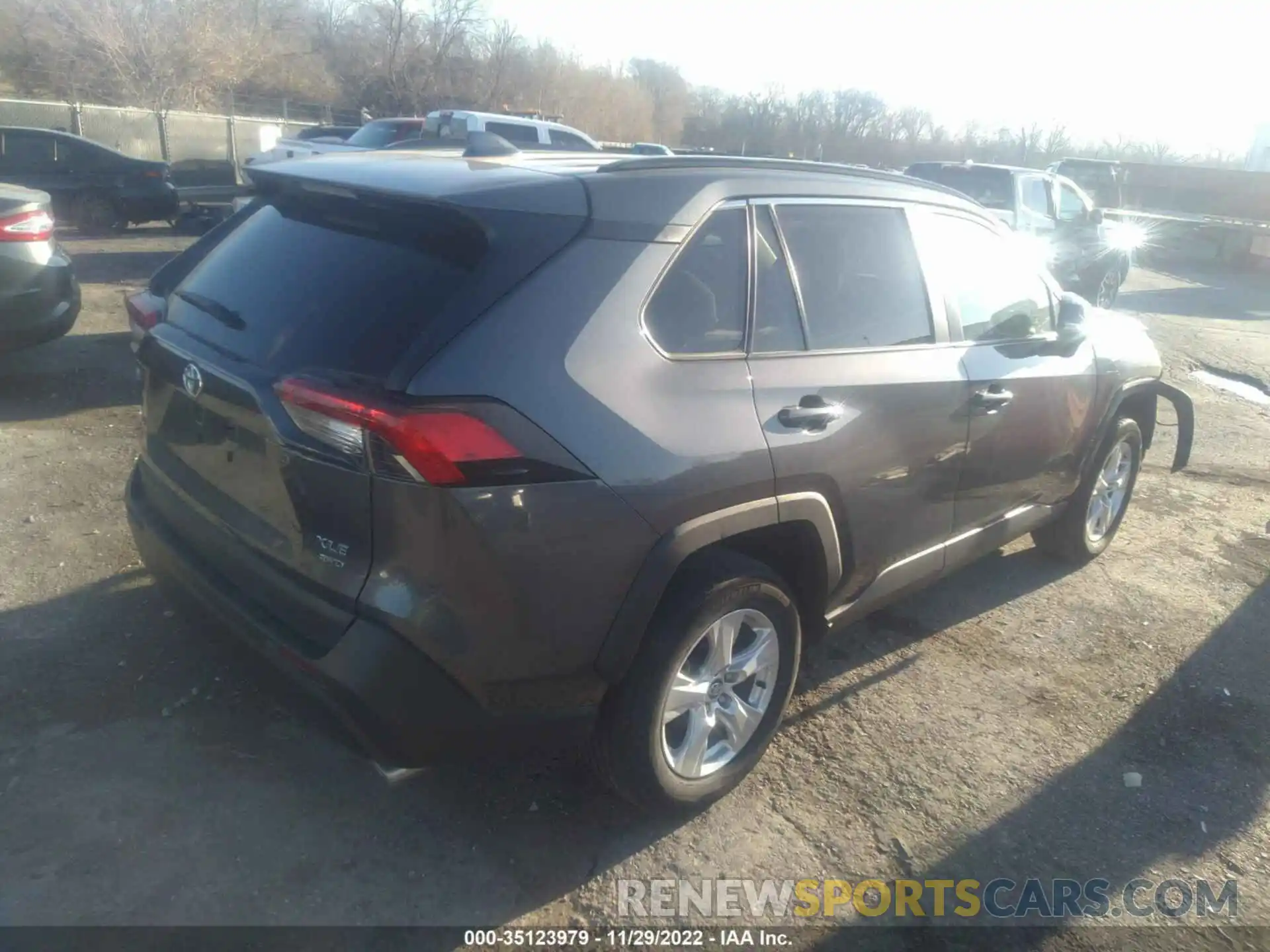 4 Photograph of a damaged car 2T3P1RFV2LC082382 TOYOTA RAV4 2020