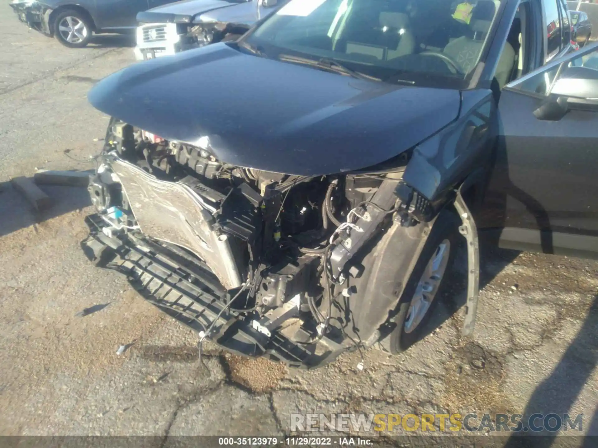 6 Photograph of a damaged car 2T3P1RFV2LC082382 TOYOTA RAV4 2020