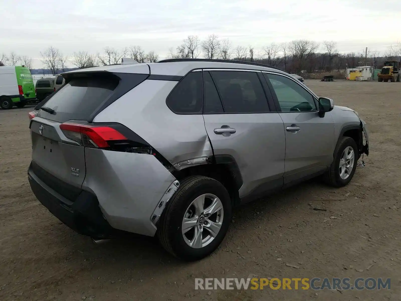 4 Photograph of a damaged car 2T3P1RFV2LC091406 TOYOTA RAV4 2020