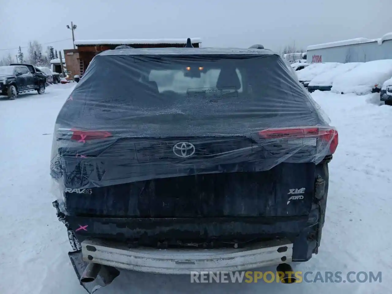 6 Photograph of a damaged car 2T3P1RFV2LC095665 TOYOTA RAV4 2020