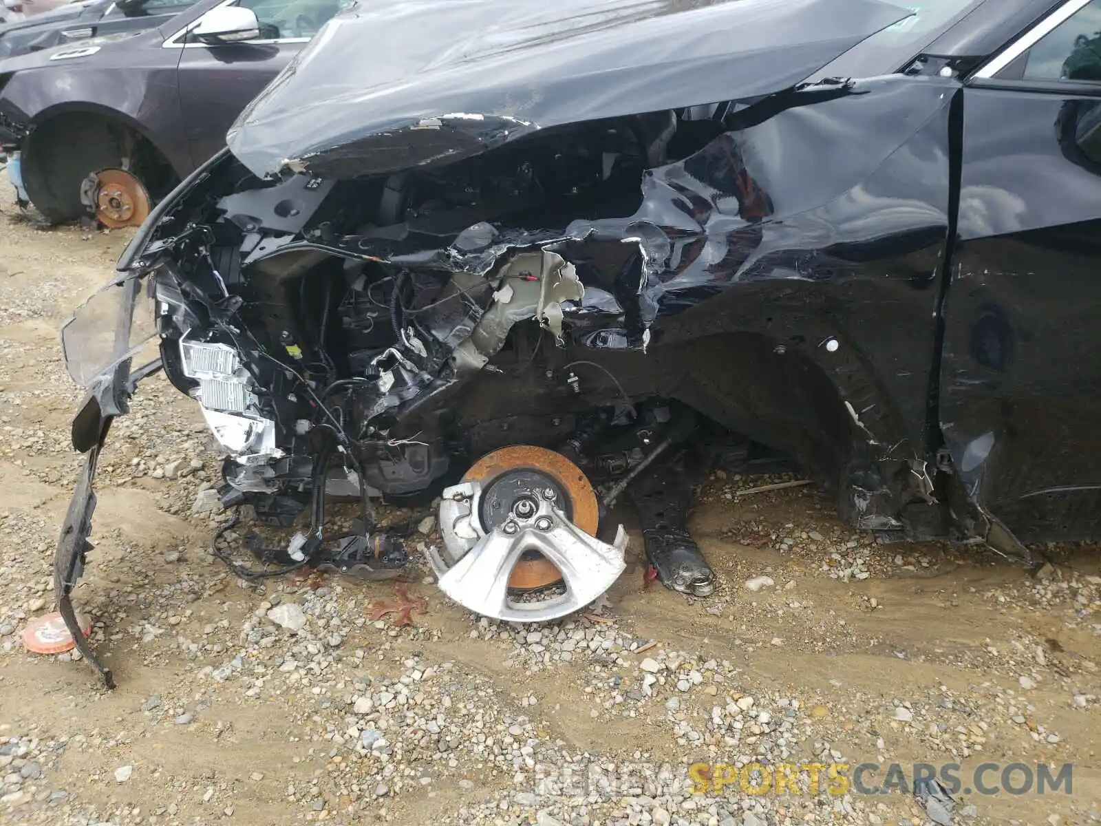 9 Photograph of a damaged car 2T3P1RFV2LC099652 TOYOTA RAV4 2020