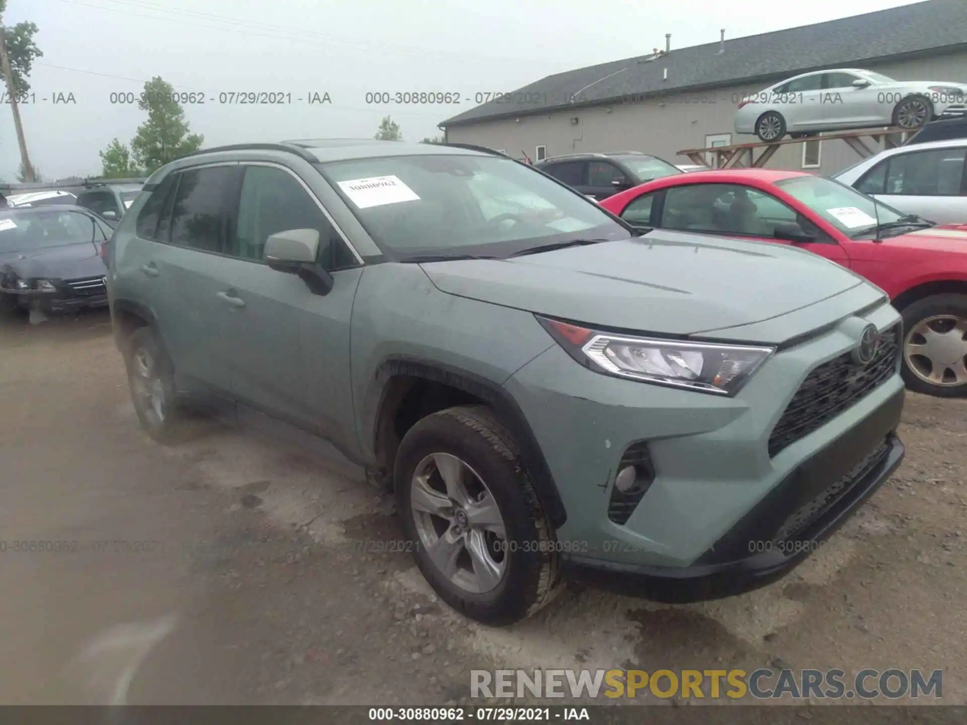 1 Photograph of a damaged car 2T3P1RFV2LC117468 TOYOTA RAV4 2020