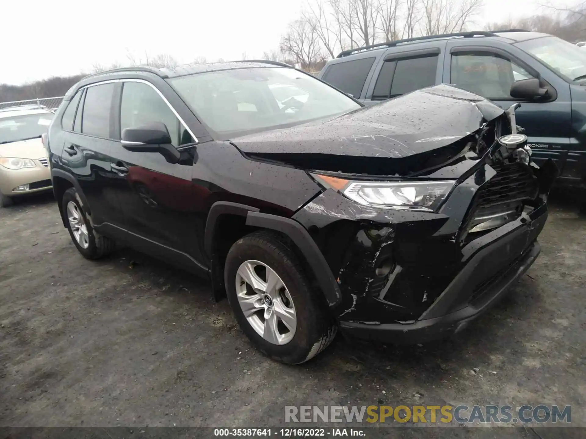 1 Photograph of a damaged car 2T3P1RFV2LC139891 TOYOTA RAV4 2020