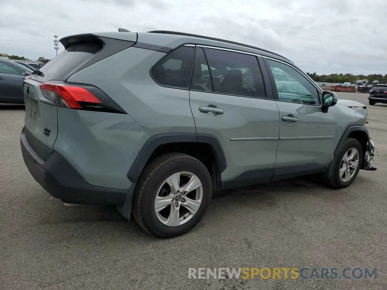 3 Photograph of a damaged car 2T3P1RFV2LW100815 TOYOTA RAV4 2020