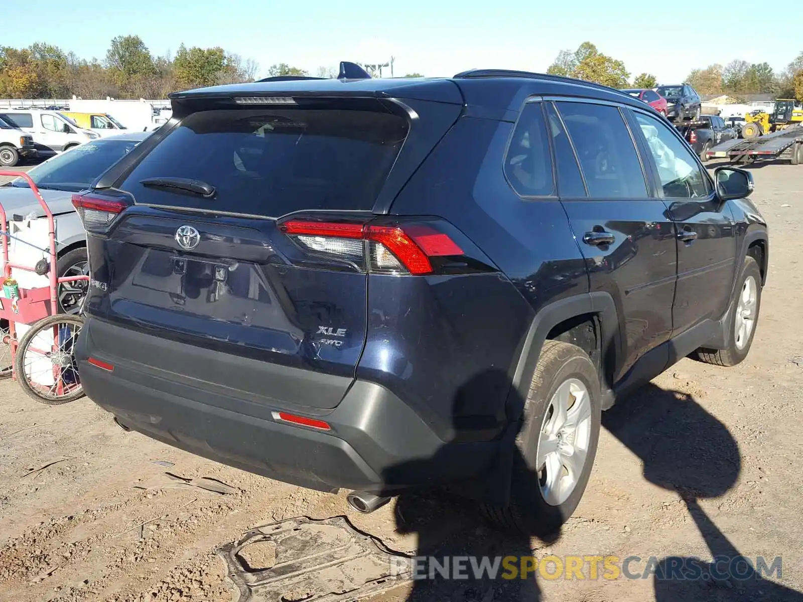 4 Photograph of a damaged car 2T3P1RFV2LW112091 TOYOTA RAV4 2020