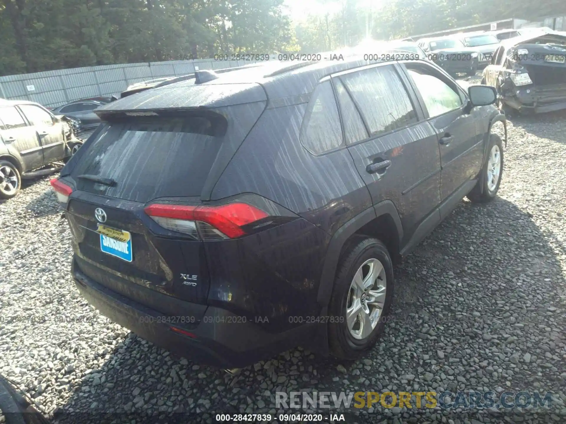 4 Photograph of a damaged car 2T3P1RFV2LW116321 TOYOTA RAV4 2020