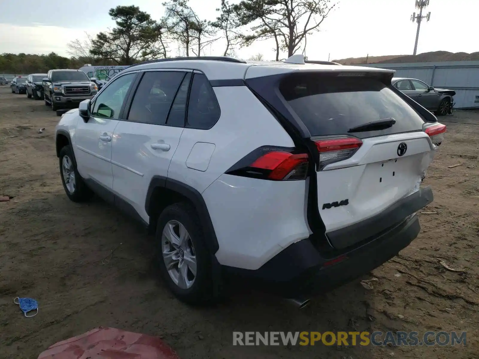 3 Photograph of a damaged car 2T3P1RFV2LW136035 TOYOTA RAV4 2020