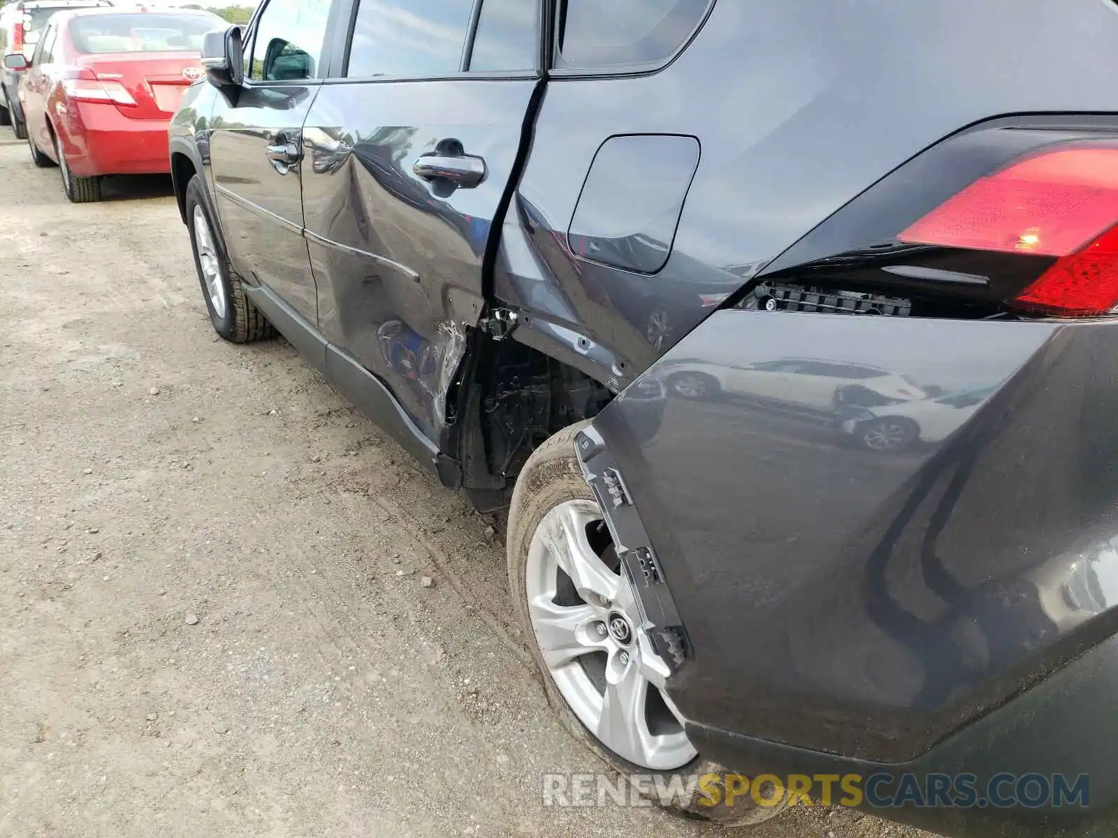 9 Photograph of a damaged car 2T3P1RFV2LW136780 TOYOTA RAV4 2020