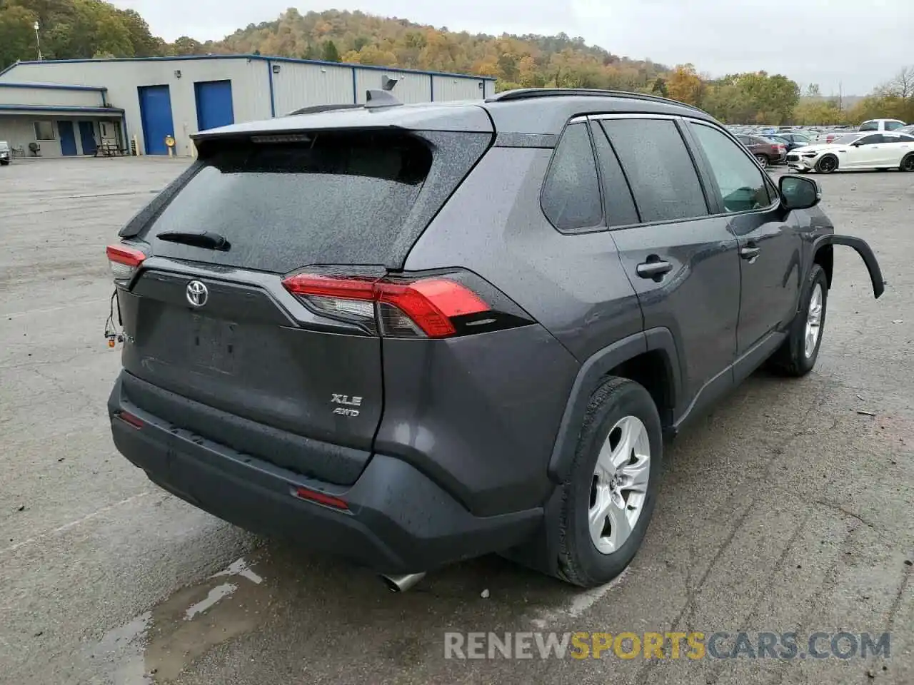 4 Photograph of a damaged car 2T3P1RFV3LC066224 TOYOTA RAV4 2020