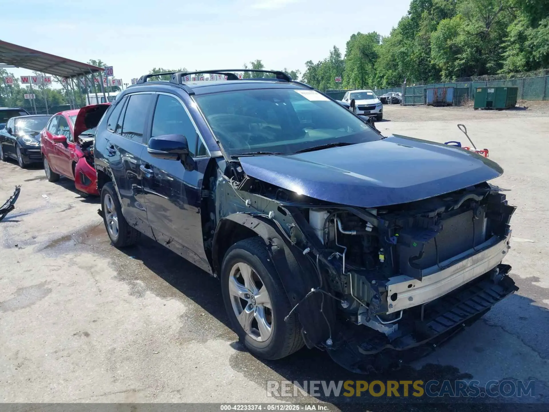 1 Photograph of a damaged car 2T3P1RFV3LC067275 TOYOTA RAV4 2020