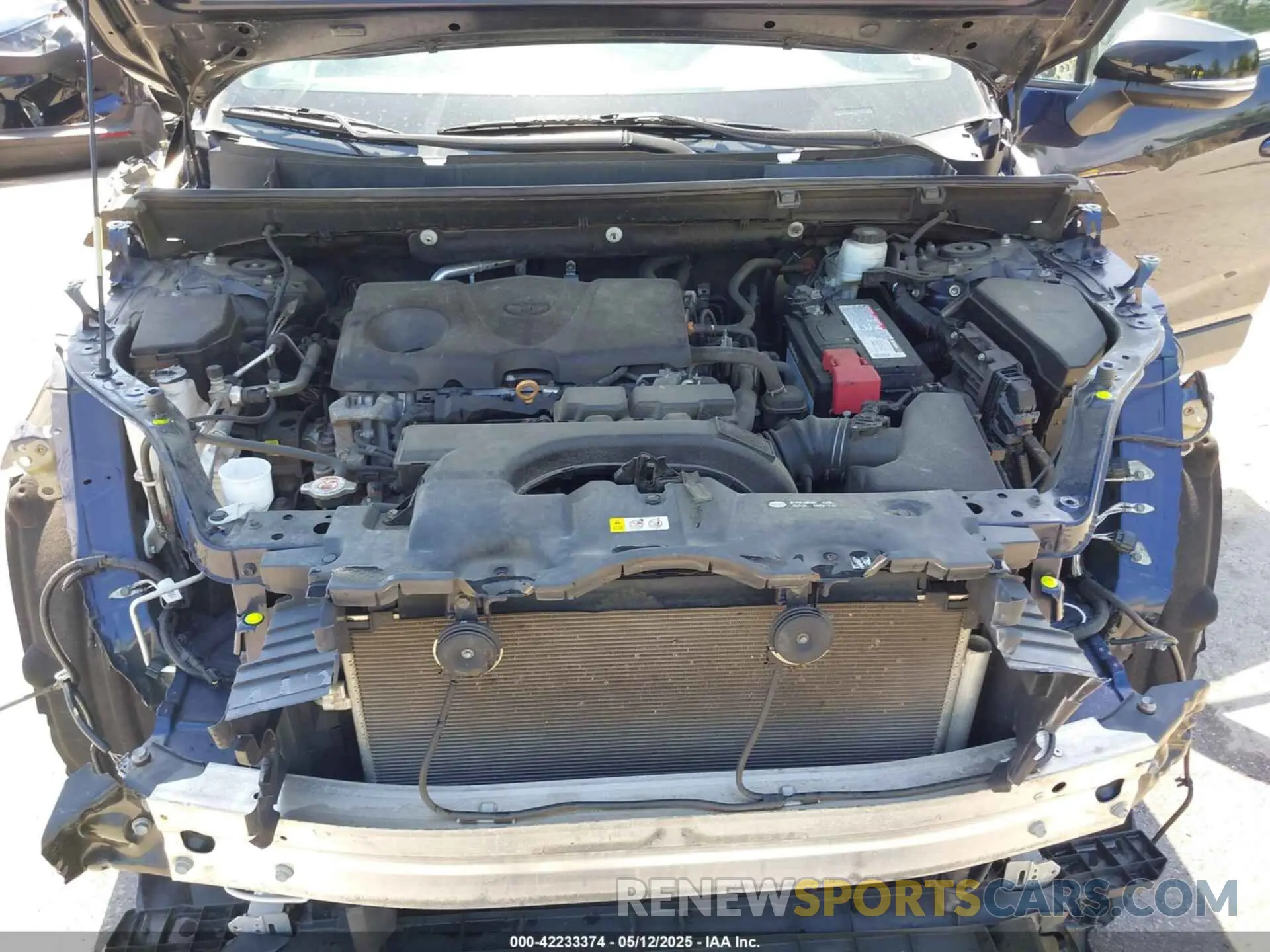 10 Photograph of a damaged car 2T3P1RFV3LC067275 TOYOTA RAV4 2020