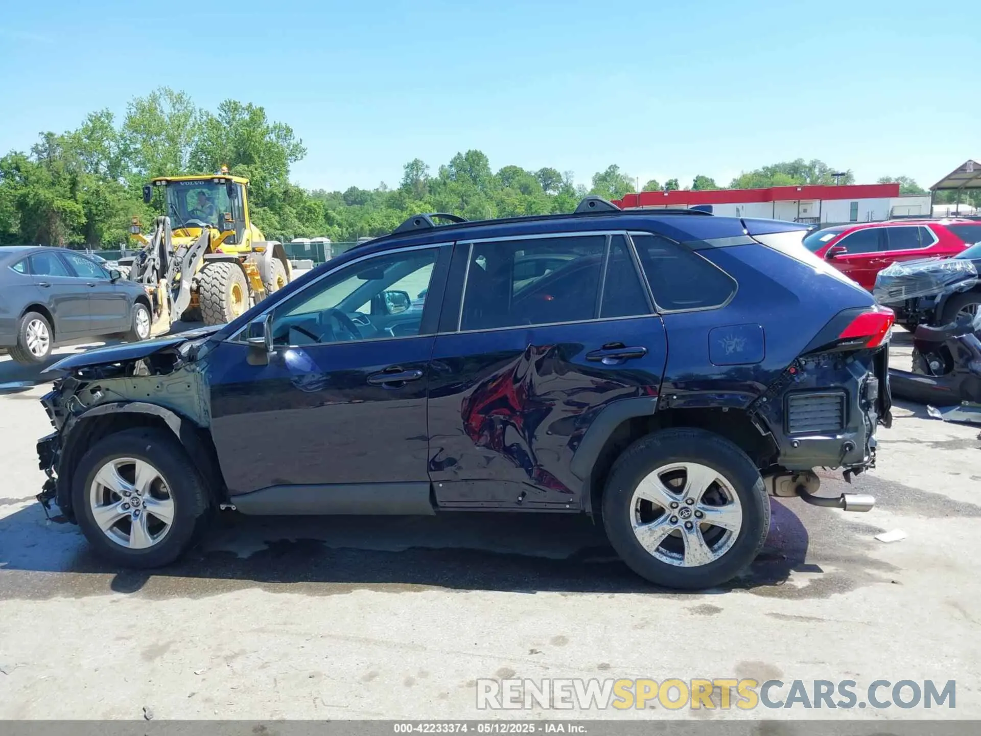 15 Photograph of a damaged car 2T3P1RFV3LC067275 TOYOTA RAV4 2020
