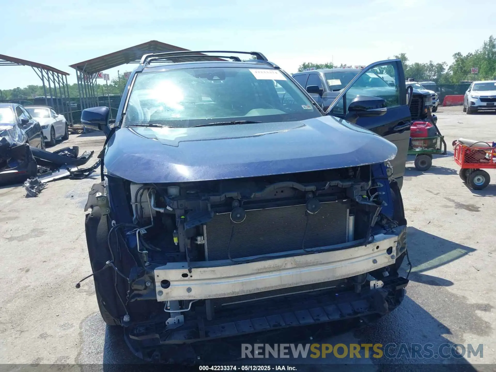 6 Photograph of a damaged car 2T3P1RFV3LC067275 TOYOTA RAV4 2020