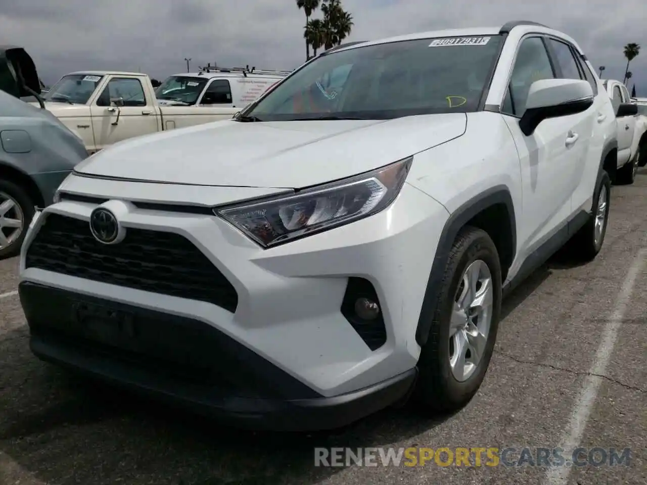 2 Photograph of a damaged car 2T3P1RFV3LC069477 TOYOTA RAV4 2020