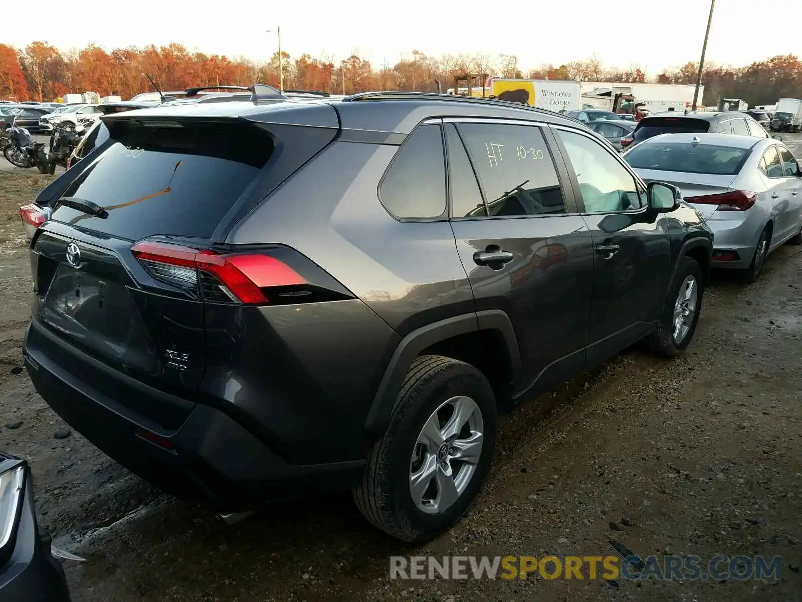 4 Photograph of a damaged car 2T3P1RFV3LC079653 TOYOTA RAV4 2020