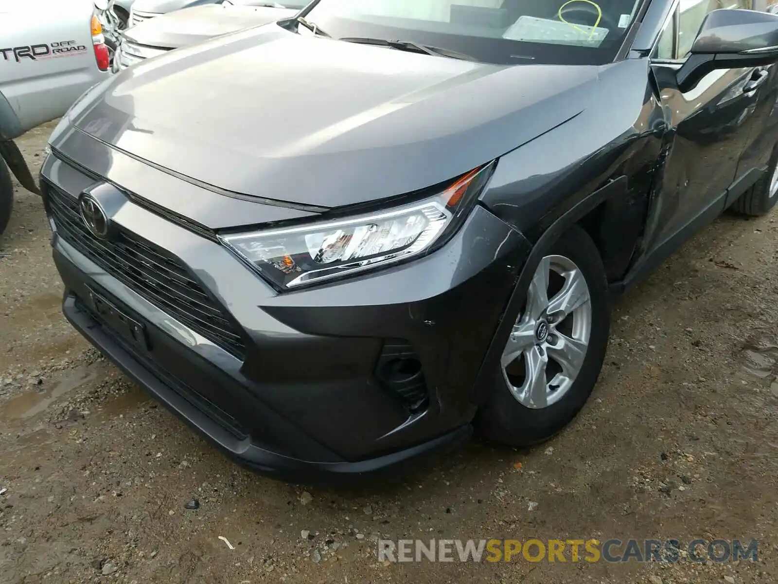 9 Photograph of a damaged car 2T3P1RFV3LC079653 TOYOTA RAV4 2020