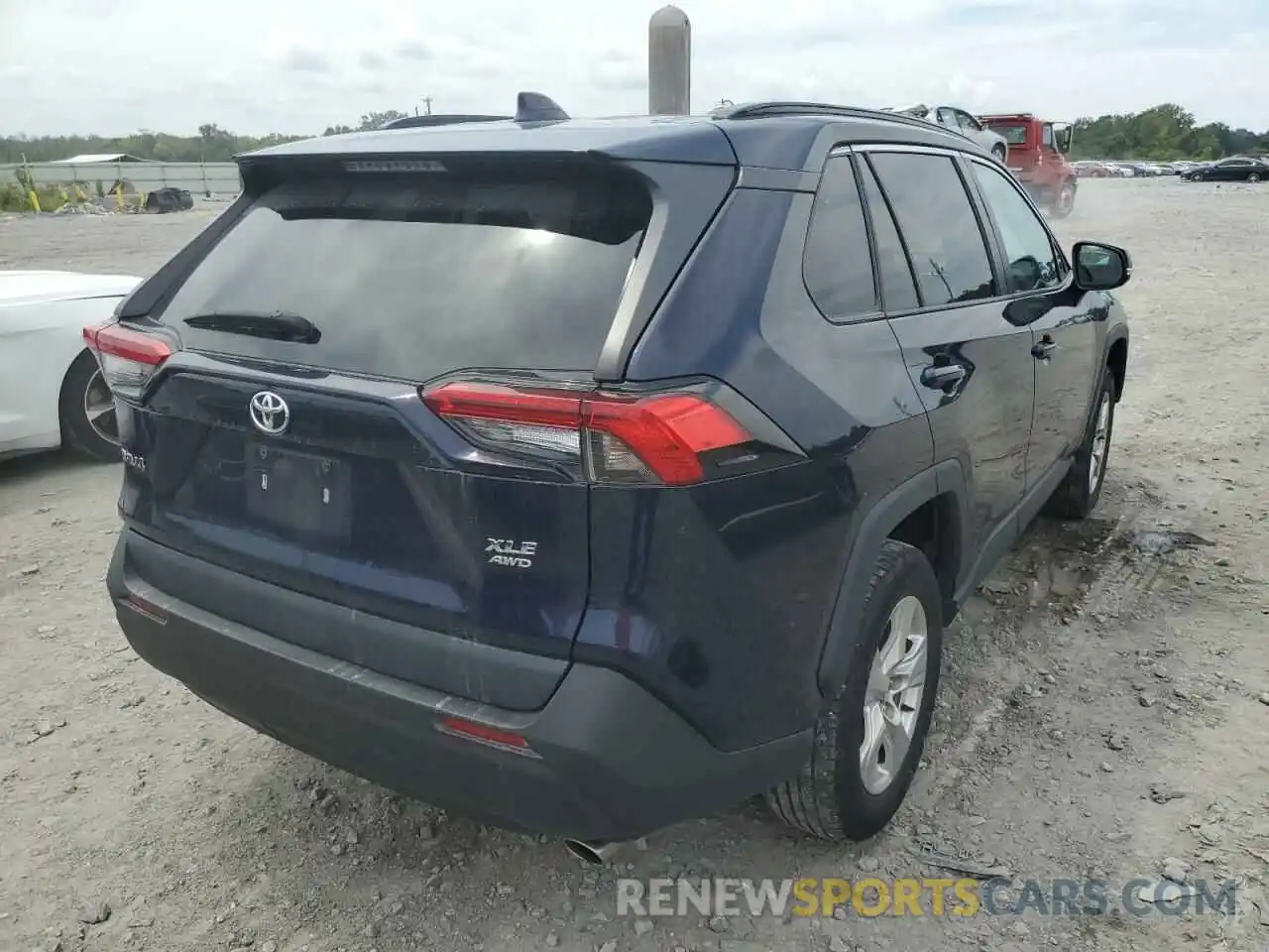 4 Photograph of a damaged car 2T3P1RFV3LC080821 TOYOTA RAV4 2020