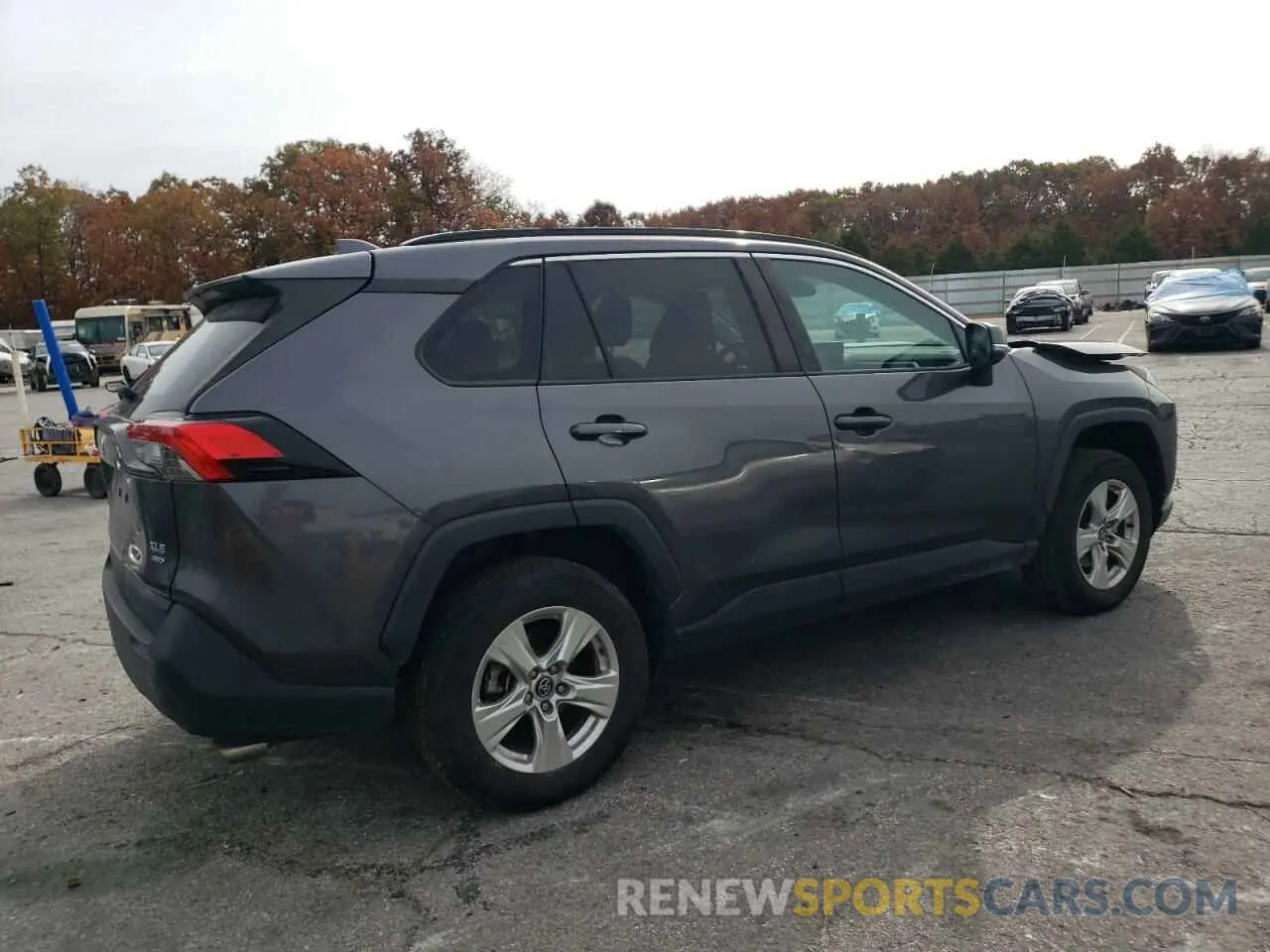 3 Photograph of a damaged car 2T3P1RFV3LC082519 TOYOTA RAV4 2020