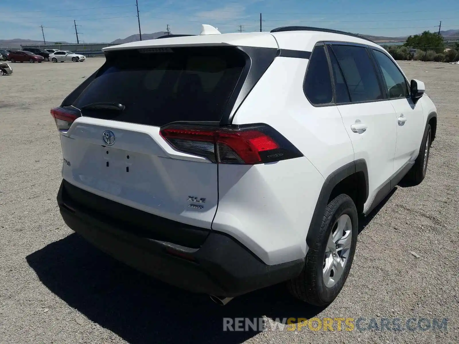 4 Photograph of a damaged car 2T3P1RFV3LC090538 TOYOTA RAV4 2020