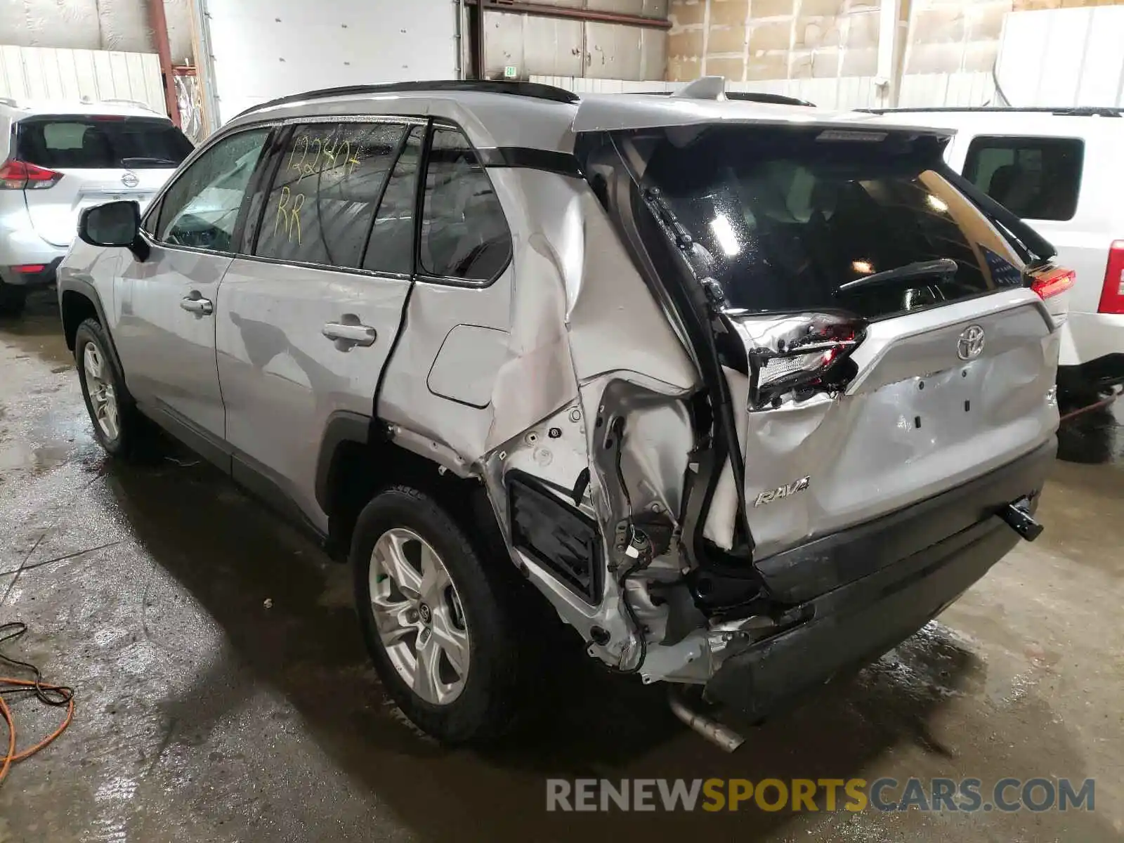 3 Photograph of a damaged car 2T3P1RFV3LC093388 TOYOTA RAV4 2020