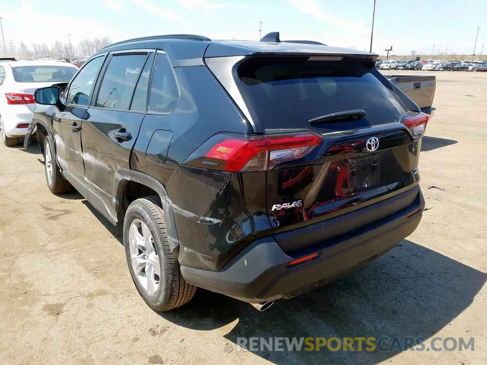 3 Photograph of a damaged car 2T3P1RFV3LC097621 TOYOTA RAV4 2020