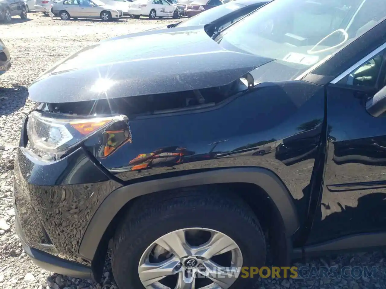 9 Photograph of a damaged car 2T3P1RFV3LC104020 TOYOTA RAV4 2020