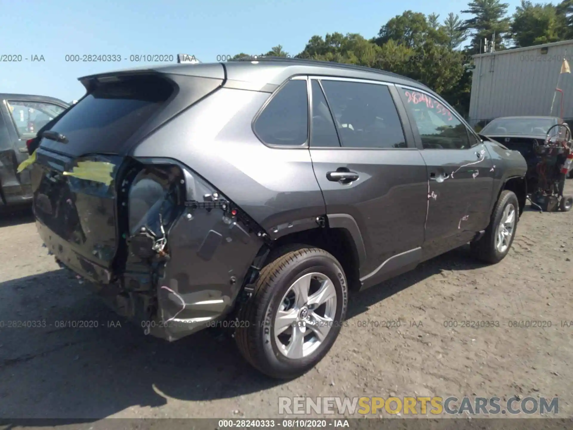 4 Photograph of a damaged car 2T3P1RFV3LC110643 TOYOTA RAV4 2020