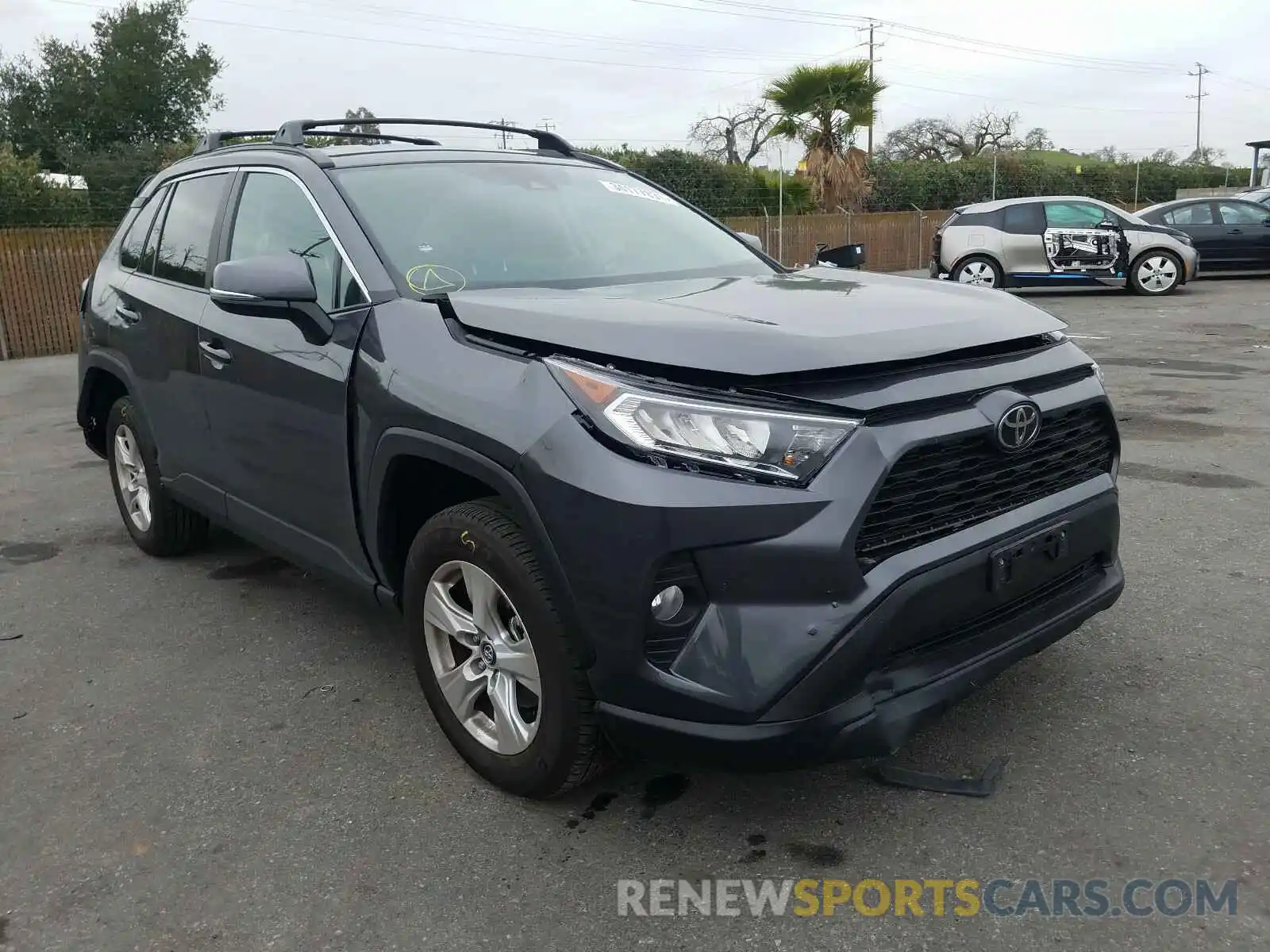 1 Photograph of a damaged car 2T3P1RFV3LC113641 TOYOTA RAV4 2020