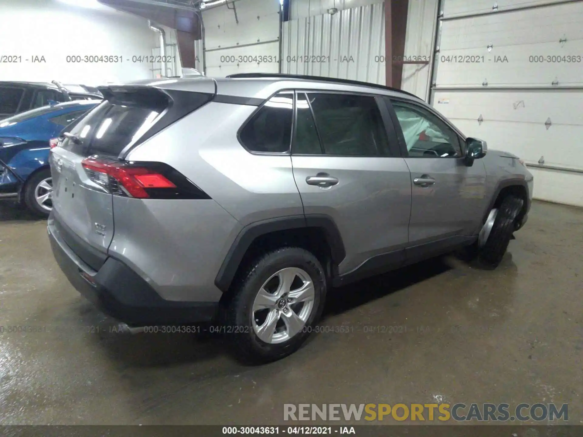 4 Photograph of a damaged car 2T3P1RFV3LC119469 TOYOTA RAV4 2020