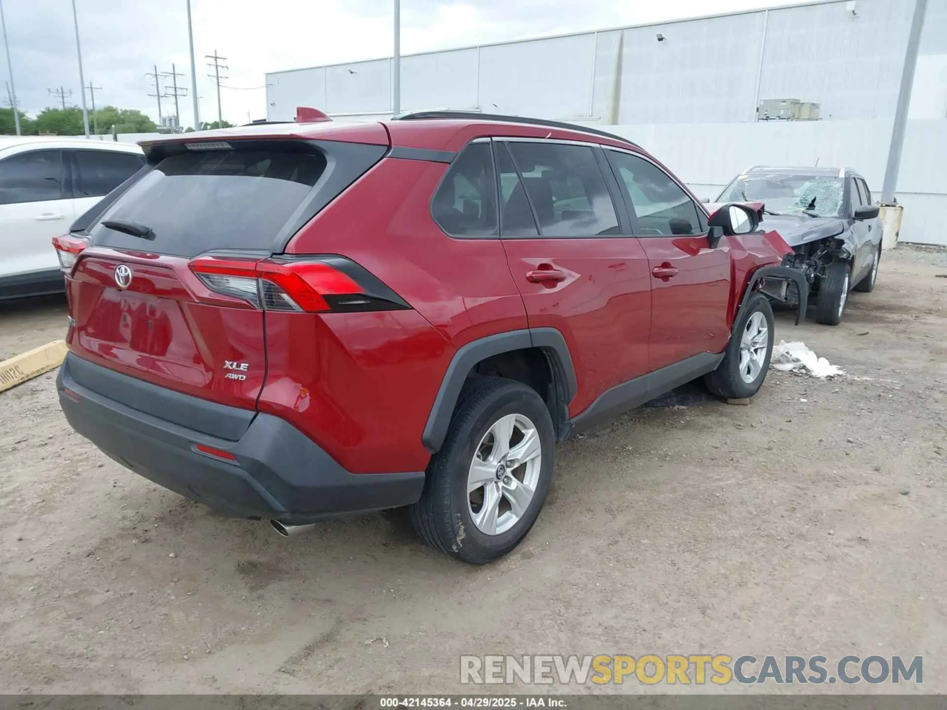 4 Photograph of a damaged car 2T3P1RFV3LC125708 TOYOTA RAV4 2020