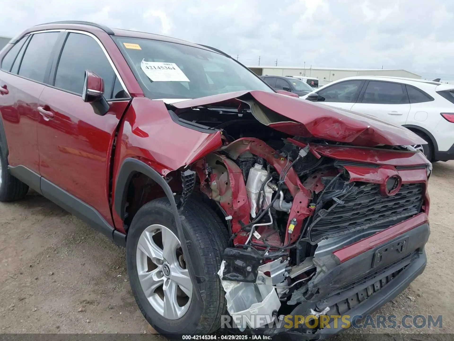6 Photograph of a damaged car 2T3P1RFV3LC125708 TOYOTA RAV4 2020
