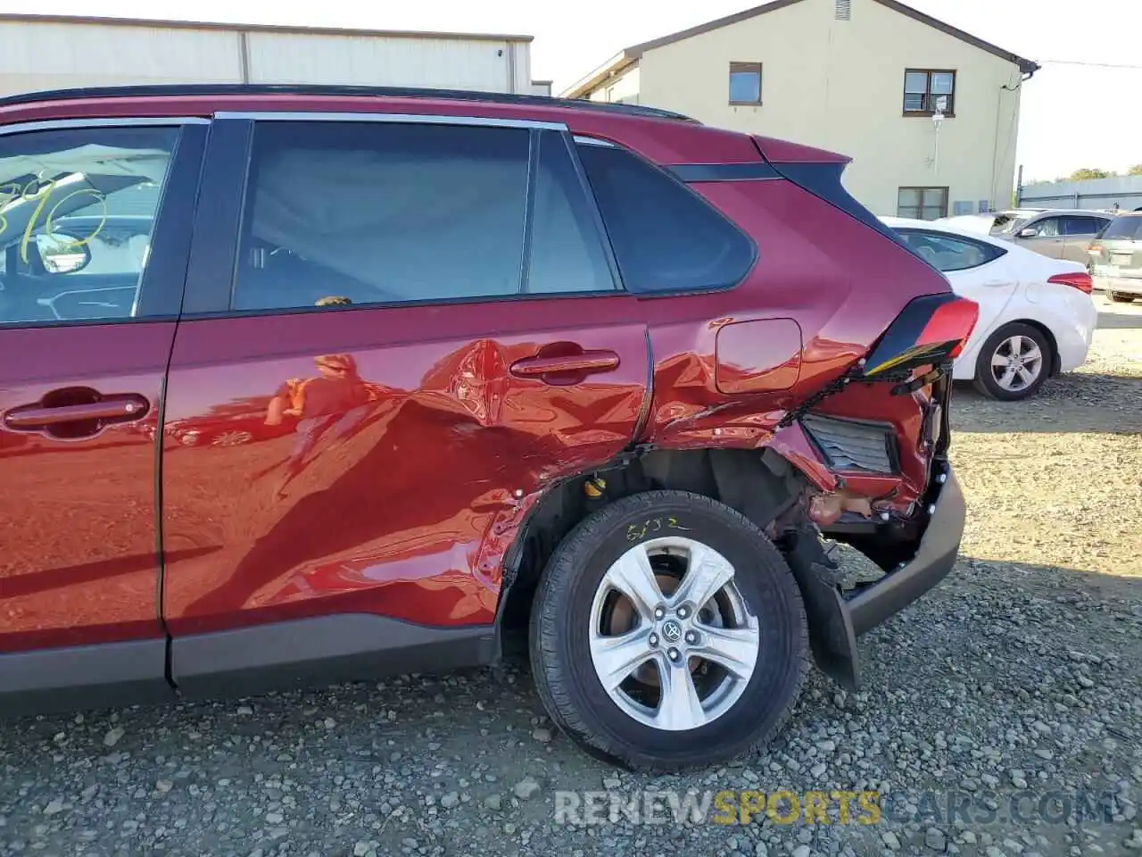 9 Photograph of a damaged car 2T3P1RFV3LW092532 TOYOTA RAV4 2020