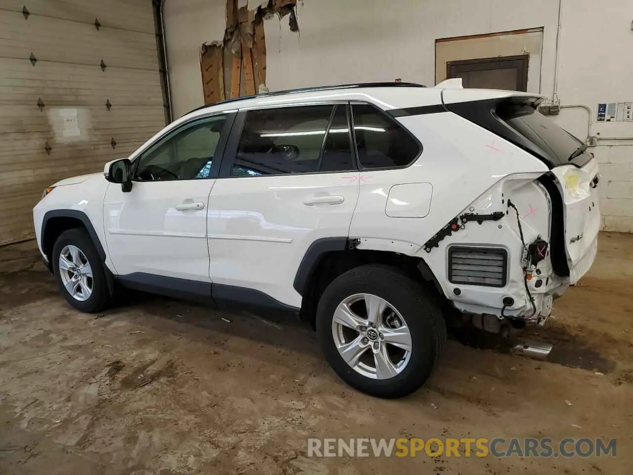 2 Photograph of a damaged car 2T3P1RFV3LW094443 TOYOTA RAV4 2020