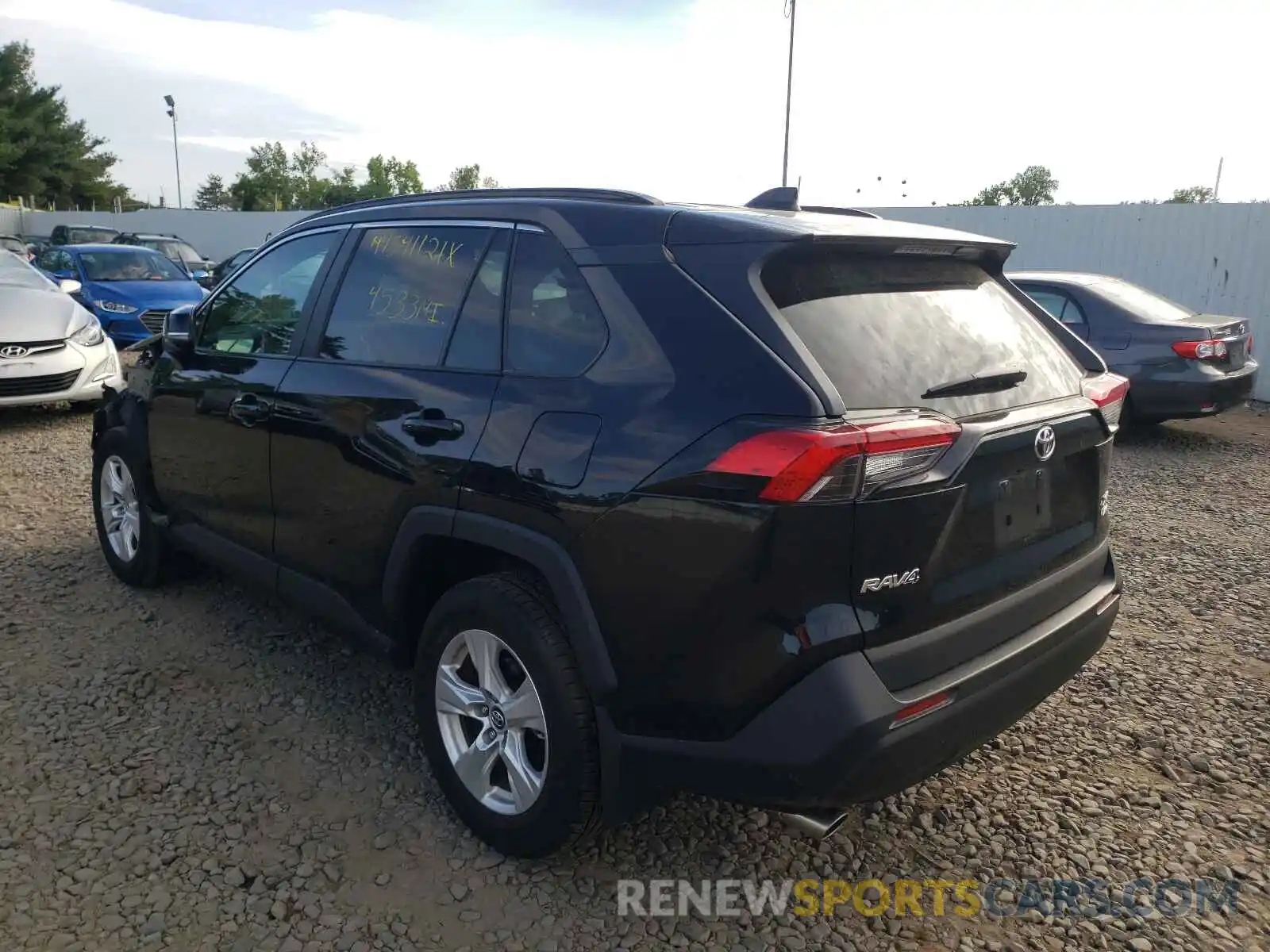 3 Photograph of a damaged car 2T3P1RFV3LW102038 TOYOTA RAV4 2020