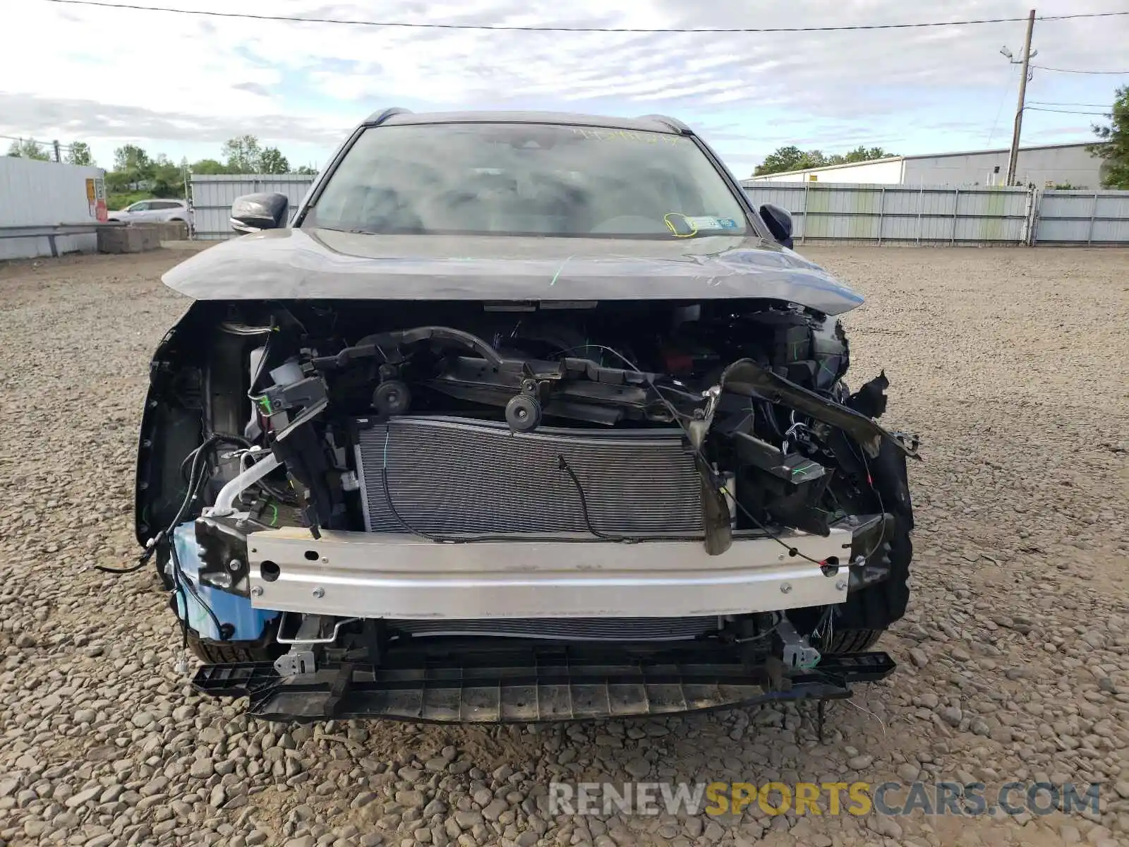 9 Photograph of a damaged car 2T3P1RFV3LW102038 TOYOTA RAV4 2020