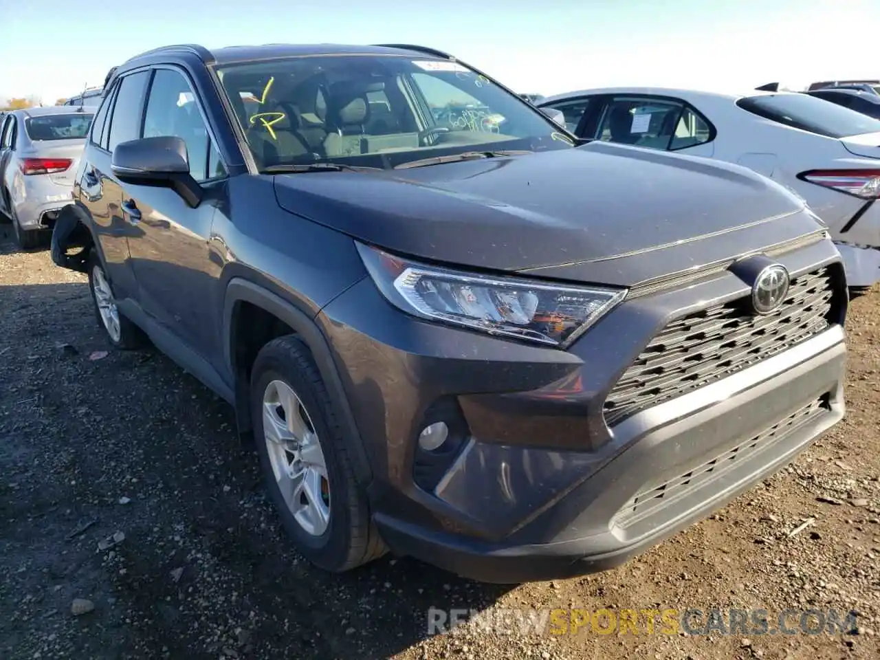 1 Photograph of a damaged car 2T3P1RFV3LW116649 TOYOTA RAV4 2020