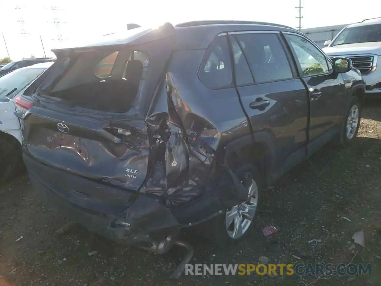 4 Photograph of a damaged car 2T3P1RFV3LW116649 TOYOTA RAV4 2020