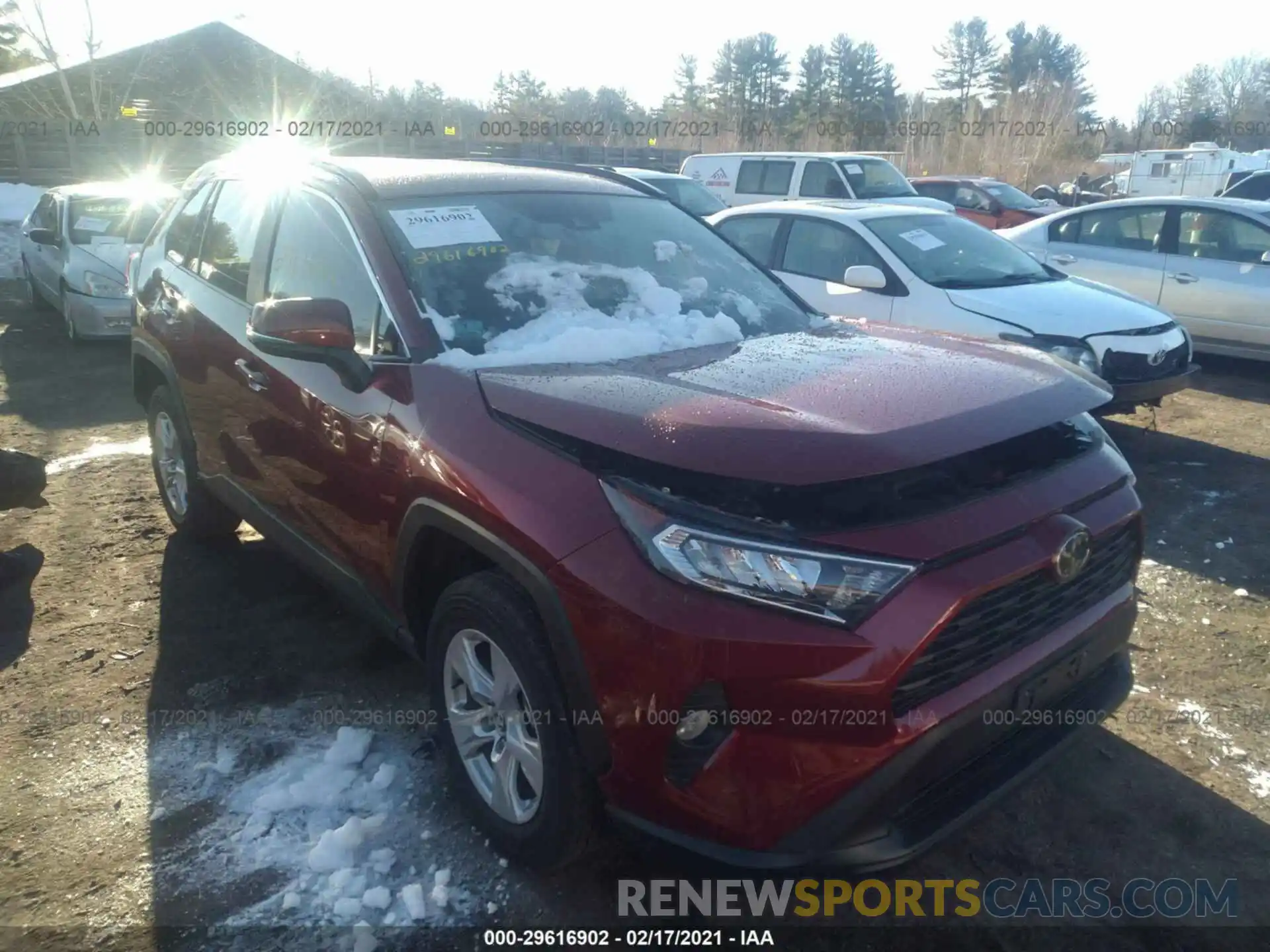 1 Photograph of a damaged car 2T3P1RFV3LW118126 TOYOTA RAV4 2020