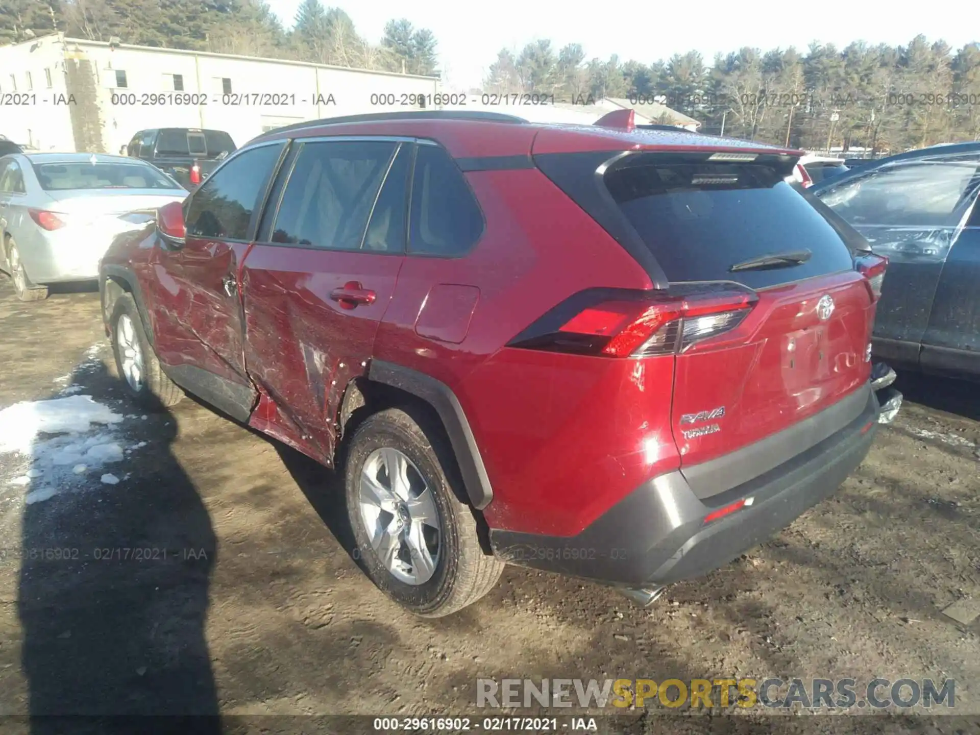 3 Photograph of a damaged car 2T3P1RFV3LW118126 TOYOTA RAV4 2020