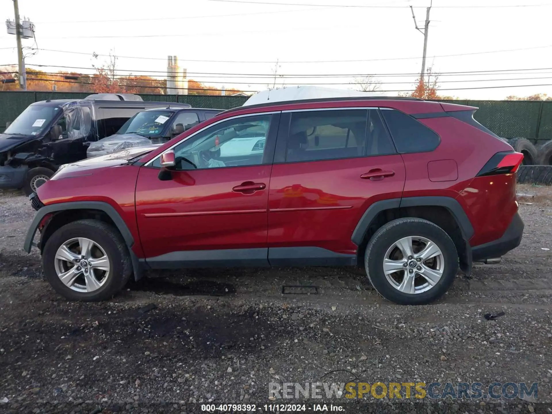 14 Photograph of a damaged car 2T3P1RFV3LW118711 TOYOTA RAV4 2020