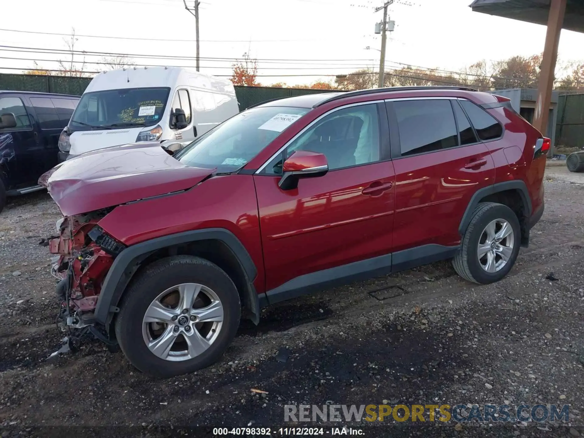 2 Photograph of a damaged car 2T3P1RFV3LW118711 TOYOTA RAV4 2020